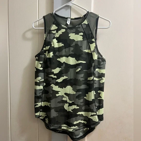 EUC Lululemon Sculpt Tank - Picture 1 of 4